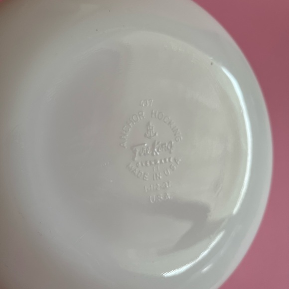 Vintage fireking baking dish in very good used condition 1 1/2 quart - Picture 2 of 7